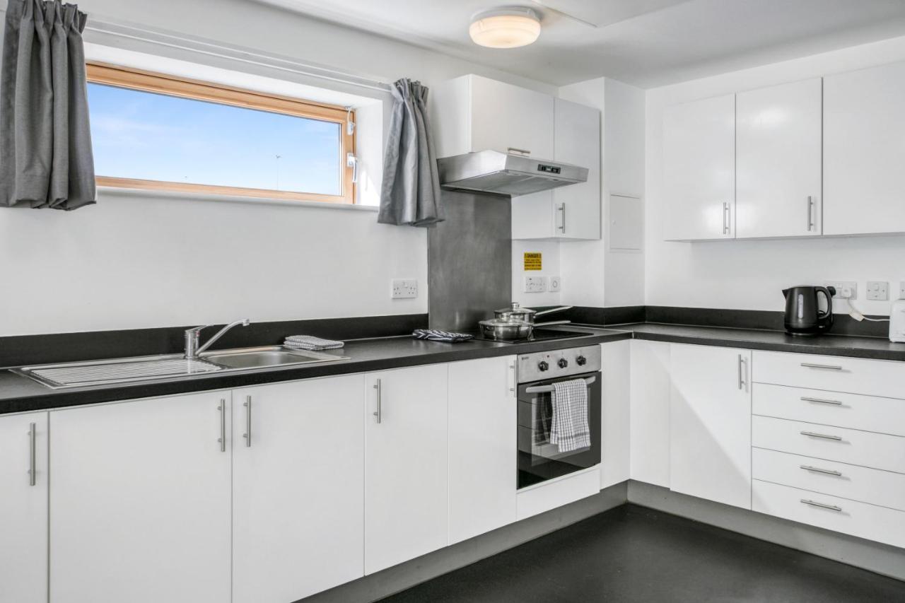 Bright & Central Room In Luton, Sleeps 2 Luton  Extérieur photo