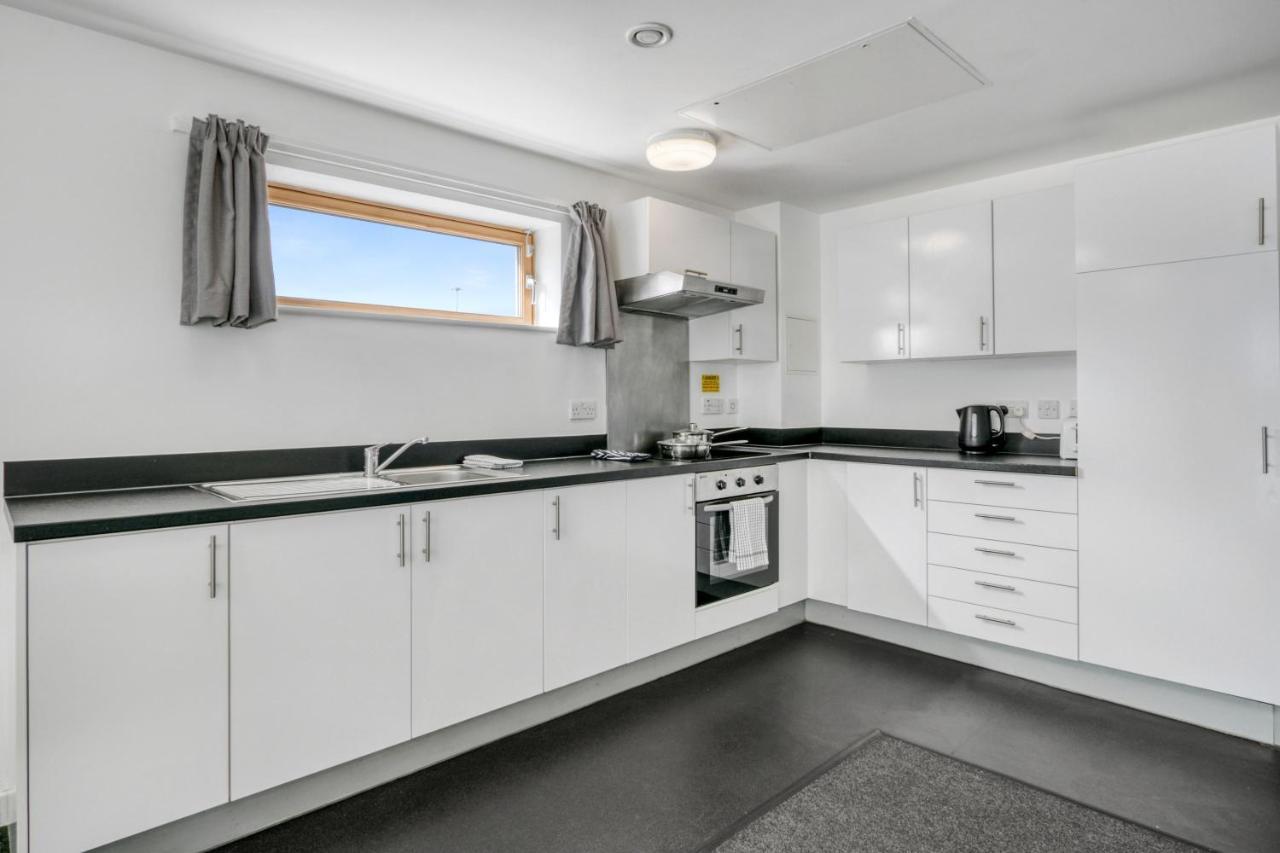 Bright & Central Room In Luton, Sleeps 2 Luton  Extérieur photo